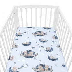 Bavlnené prestieradlo do postieľky New Baby Teddy bear in space 120x60 cm modrá