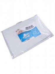 Dojčenský vankúš - klin Sensillo biely 59x37 cm #1