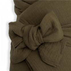 Mušelínová šnurovacia zavinovačka New Baby olive zelená #1