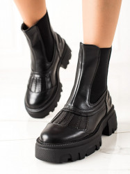 Komfortné  členkové topánky dámske čierne na plochom podpätku #2