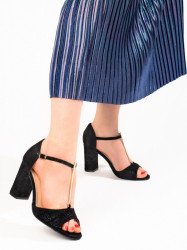 Trendy dámske čierne  sandále na širokom podpätku #2