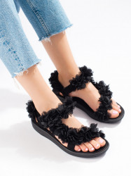Zaujímavé  dámske  sandále