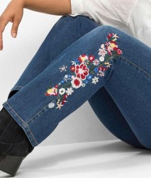 Bootcut džínsy s kvetinovou výšivkou Sheego by Joe Browns, modré #7